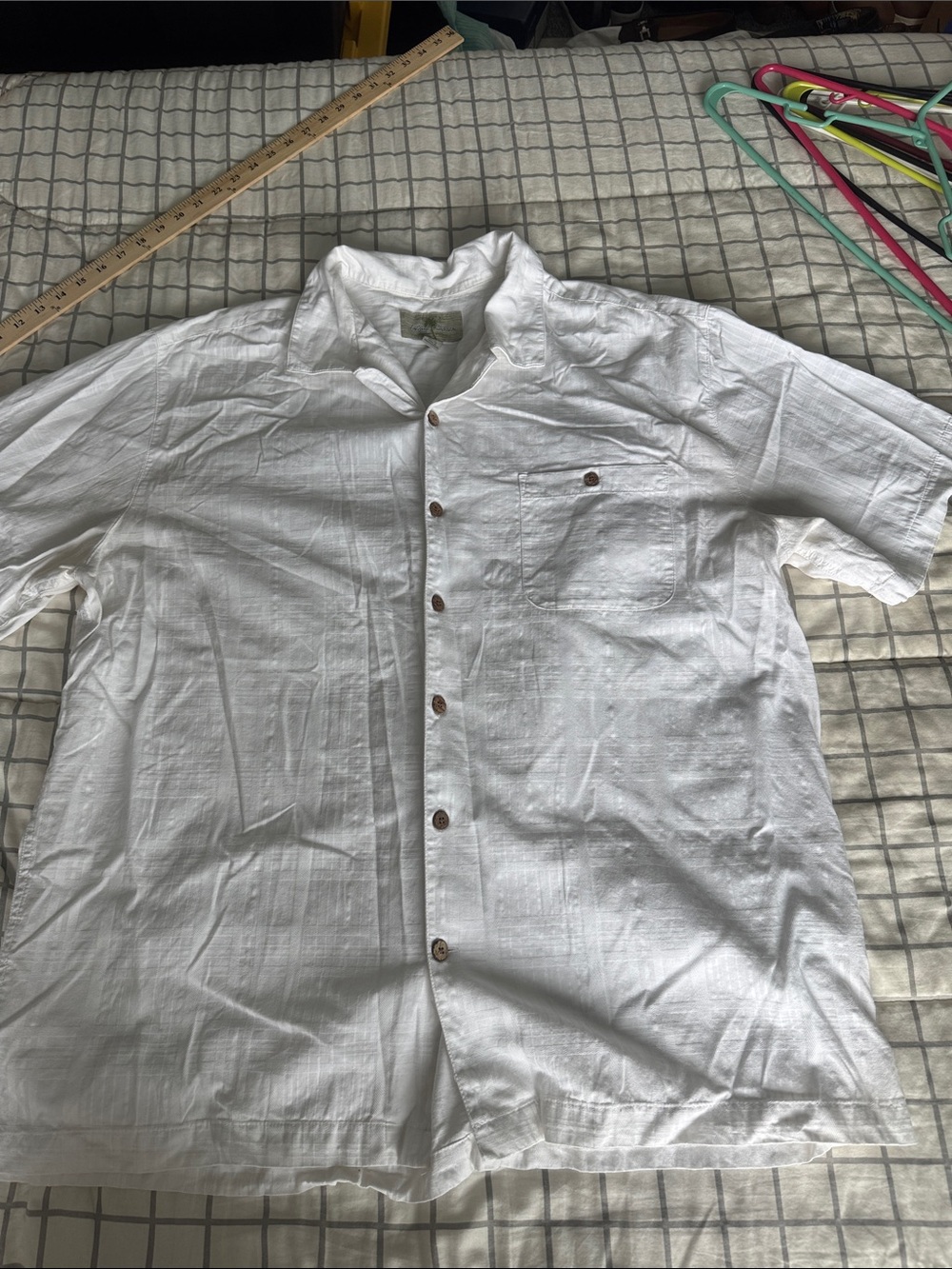 Men's White Short-Sleeve Casual Button-Down Shirt